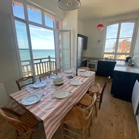 Appartement, Acces Direct Plage, Vue Imprenable Face A La Lejlighed