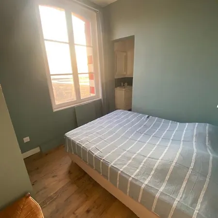 Apartment Appartement, Acces Direct Plage, Vue Imprenable Face A La Villers-sur-Mer